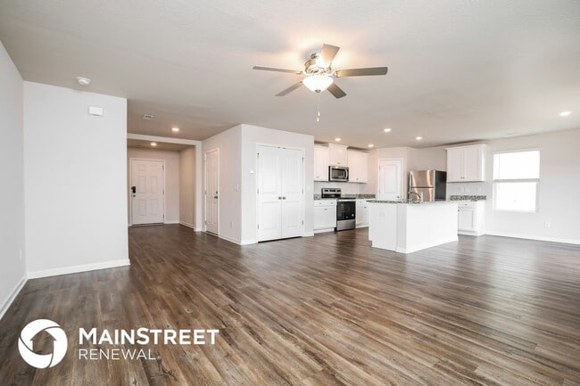 Photo - 545 Flannel Way