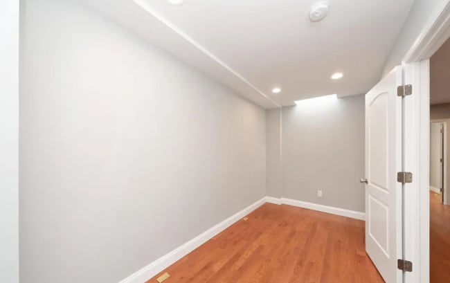 Photo - 41X N Linwood Ave