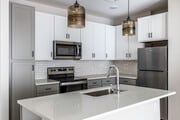 2BR, 2BA - 1017SF