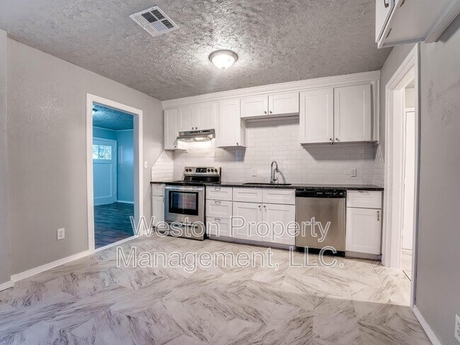 Photo - 2604 NE 22nd St