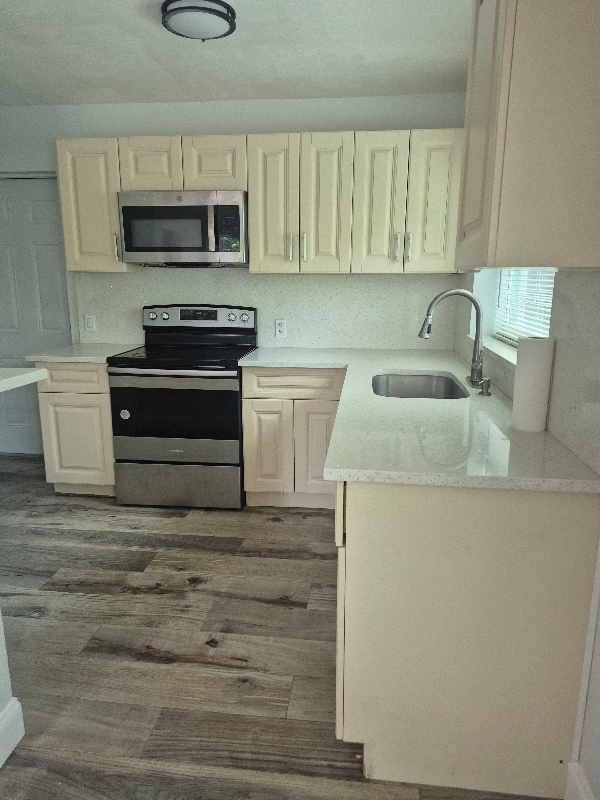 Building Photo - 3311 Broadway Unit 3 Rental