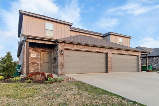 Photo - 400 Barbet Dr