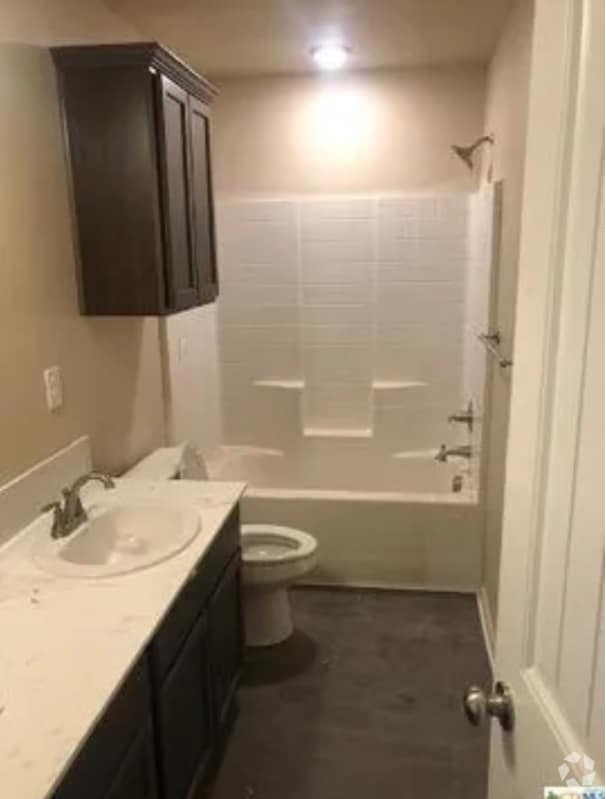 Building Photo - 1717 Clovis Dr Rental