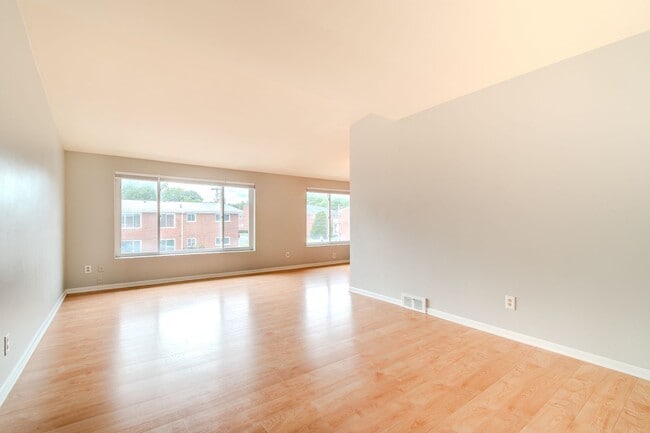 Photo - 361 N Eton St
