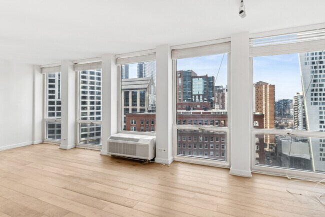 Photo - 111 E Chestnut St Unit 20B