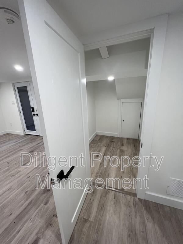 Photo - 438 Bellevue St