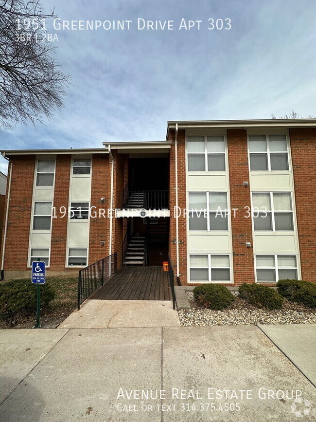 Building Photo - Bright 3-Bed Condo with Modern Updates & P... Unit 303