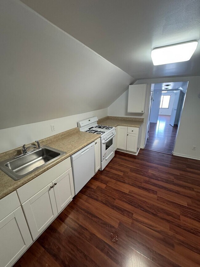 Photo - 331 Bracken Ave