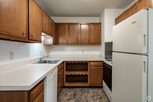1BR, 1BA - 700SF - Kitchen