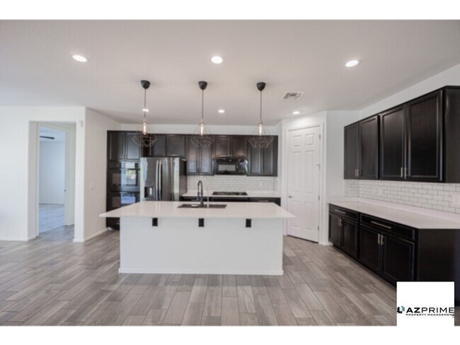 Photo - Discover your ideal home in this beautifully maintained 4/2 Phoenix residence!