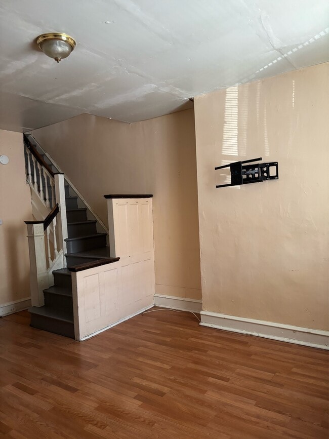 Building Photo - 5617 Carpenter St