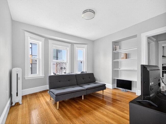 Photo - 254 Main St Unit 2