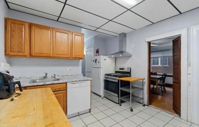 Photo - 16554 Fairfield St