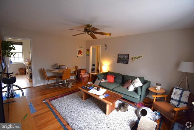 Building Photo - 115 E Glebe Rd Unit E Rental