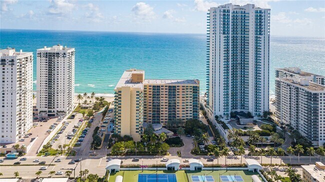 Building Photo - 2501 S Ocean Dr Unit 810 Rental
