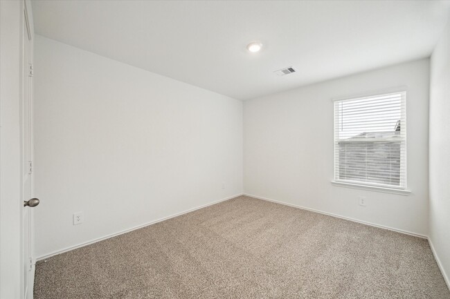 Building Photo - 1011 Concord Pointe Ln Rental