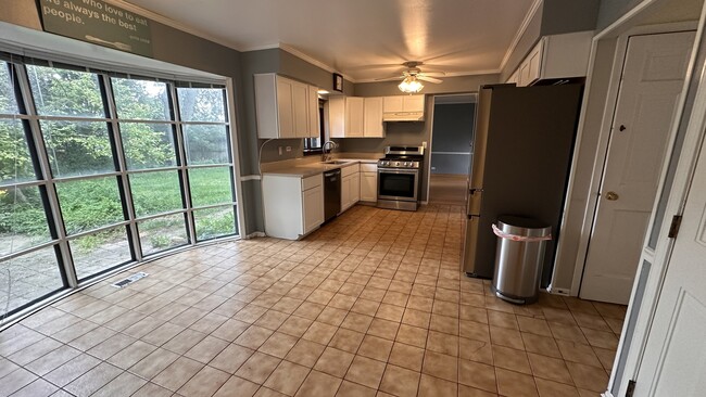 Photo - 3537 Winnetka Rd