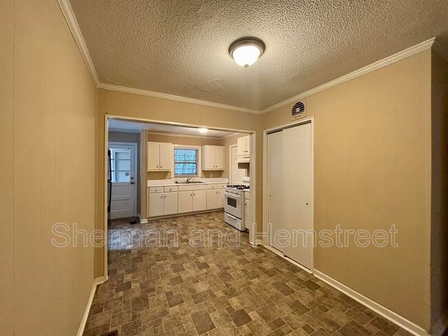 Photo - 3212 Sycamore Dr