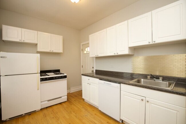 Photo - 7235 W Barry Ave Unit A4