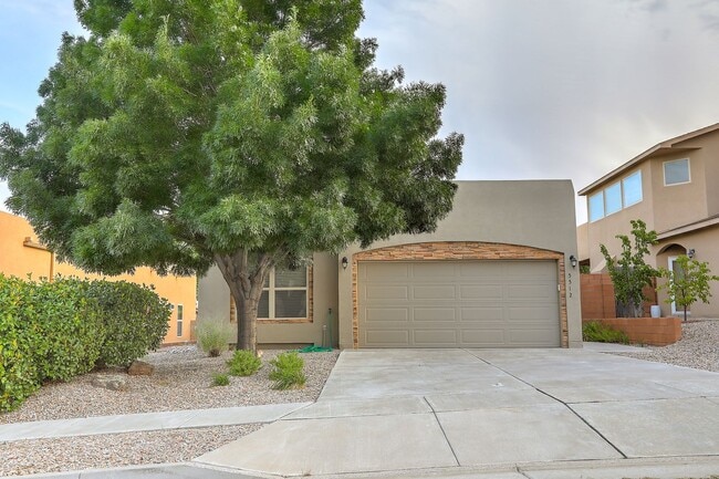 Photo - THREE BEDROOM HOME AVAILABLE FURNISHED OR ...