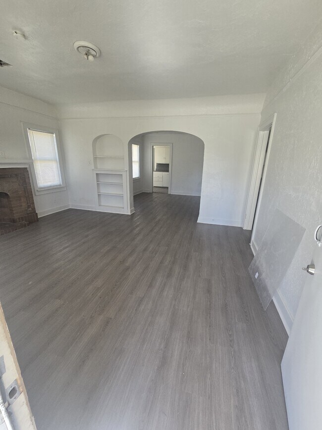 Photo - 2200 N Kelham Ave