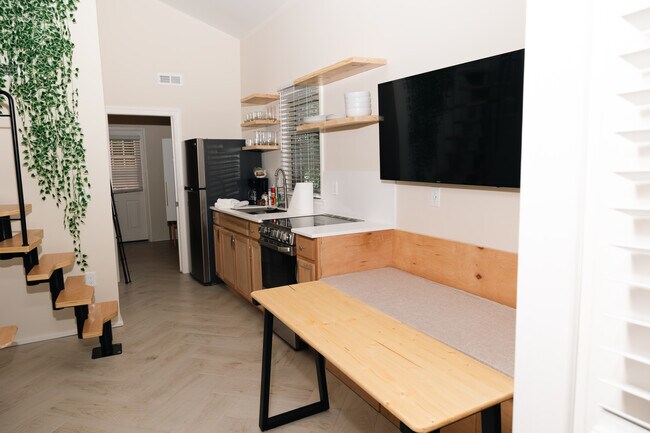 Photo - 1585 Secessionville Rd