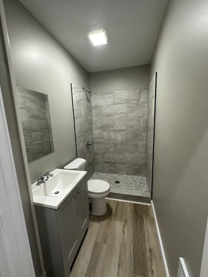 Photo - 2212 Midland Ave