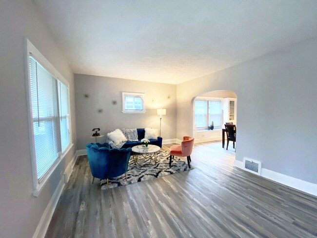 Photo - 3 Bed - 1 Bath Colonial available for Rent in Garfield Hts!