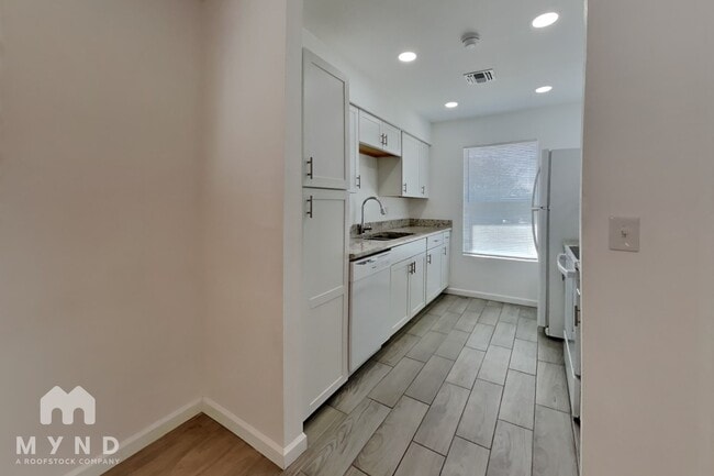 Photo - 6657 W Ocotillo Rd Unit 202