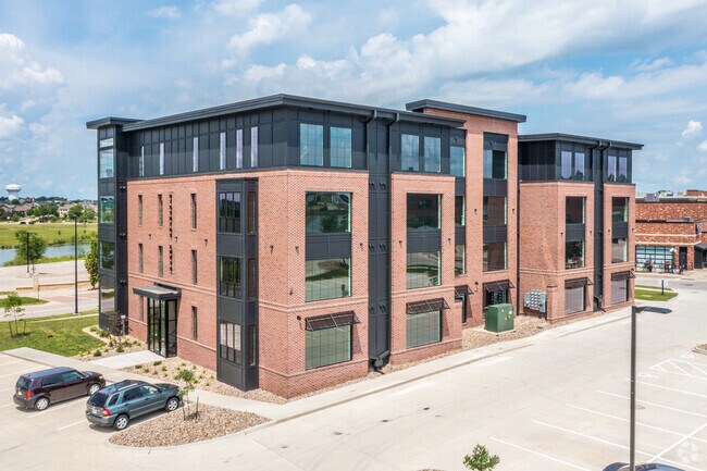 District Lofts Apartments