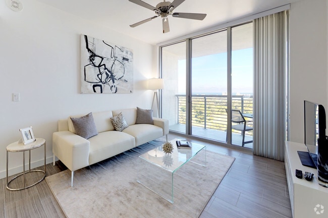 2BR, 2BA - 1,079 SF