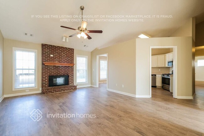 Photo - 890 Madison Chase Way