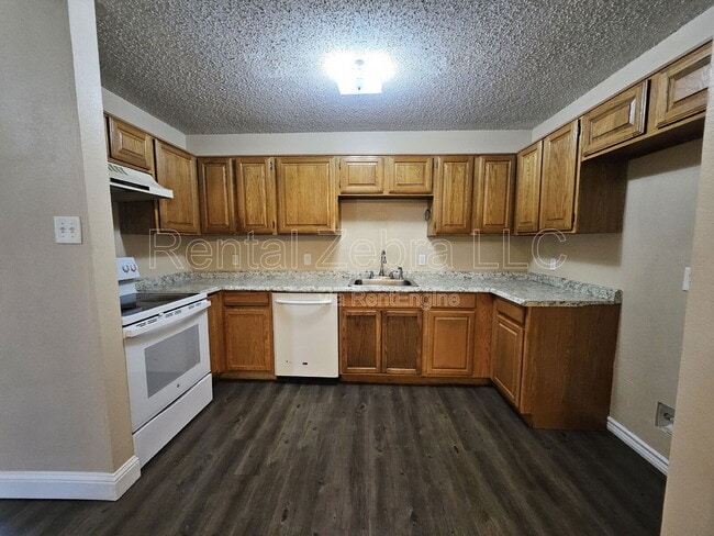 Photo - 1405 Paintbrush St