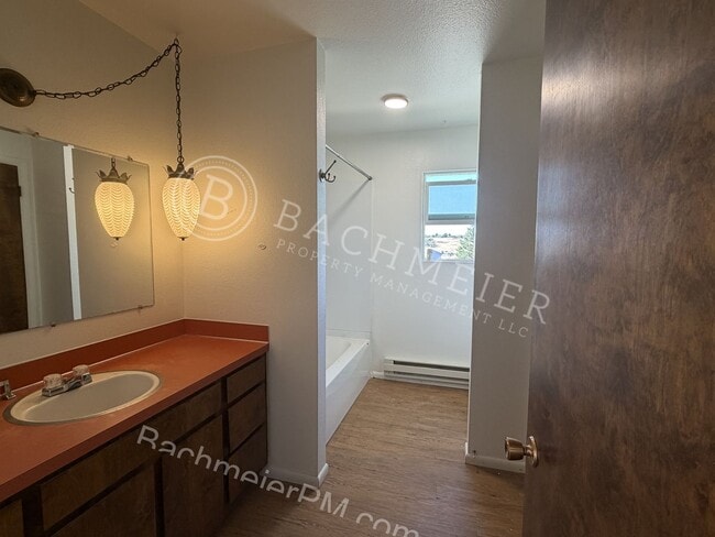 707 SE 6th St Unidad 707 SE 6th St Upper