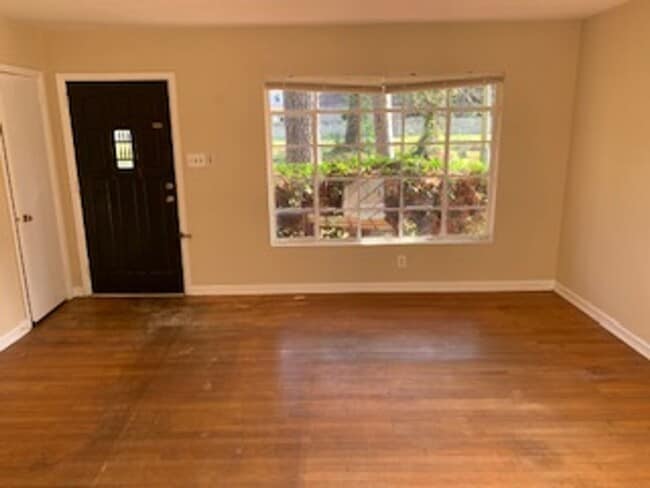 Photo - 3/2 Spacious Backyard