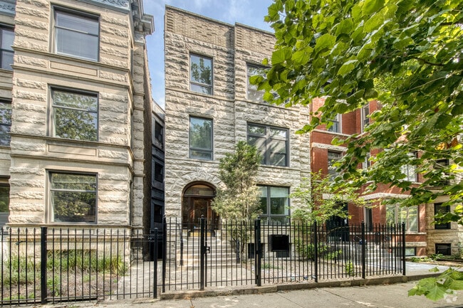 Building Photo - 902 W Newport Ave Unit 2 Rental