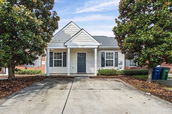 Building Photo - 109 Kousa Ln