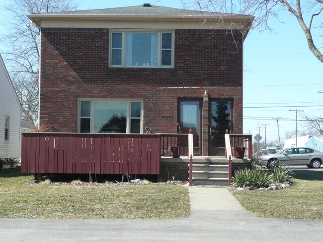 Photo - 29202 Lowell St Unit 2