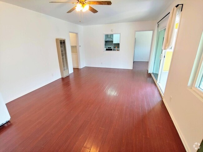 Building Photo - 3688 Redondo Beach Blvd Unit D Rental