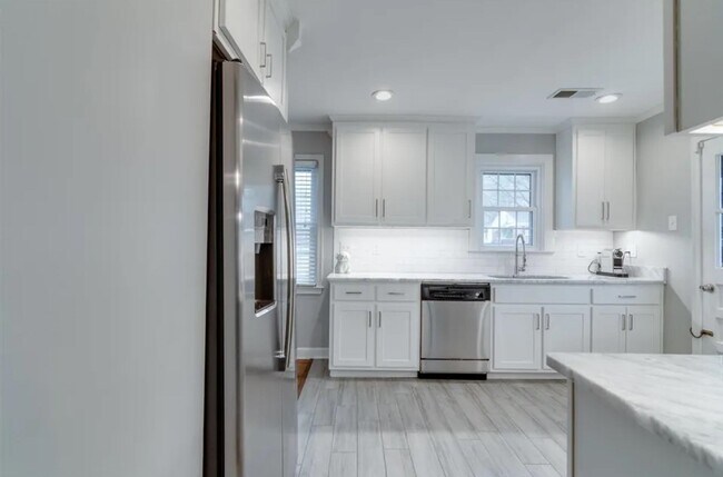 Photo - 3878 Lytle Cir