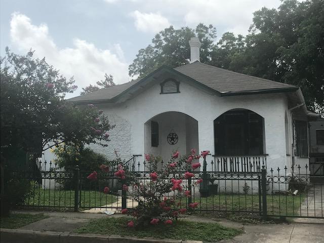 Photo - 614 Barbe St