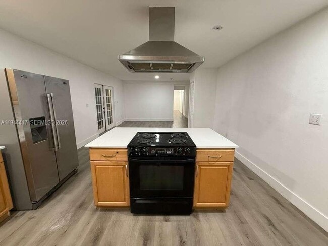 Building Photo - 2640 SW 32nd Ct