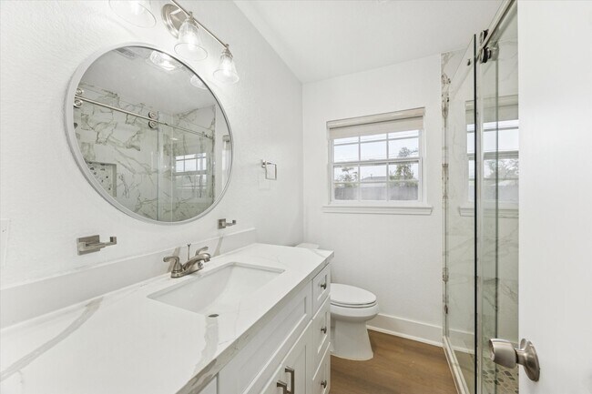 Photo - 2302 Hewitt Dr