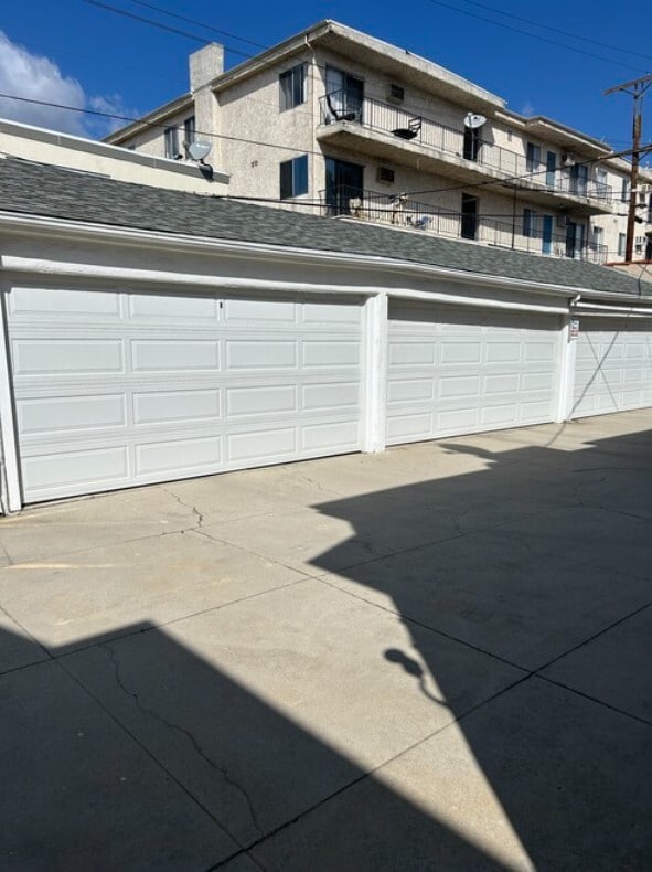 Photo - 1327 N Alta Vista Blvd