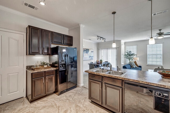 Avenues at Creekside, New Braunfels Texas - Avenues at Creekside