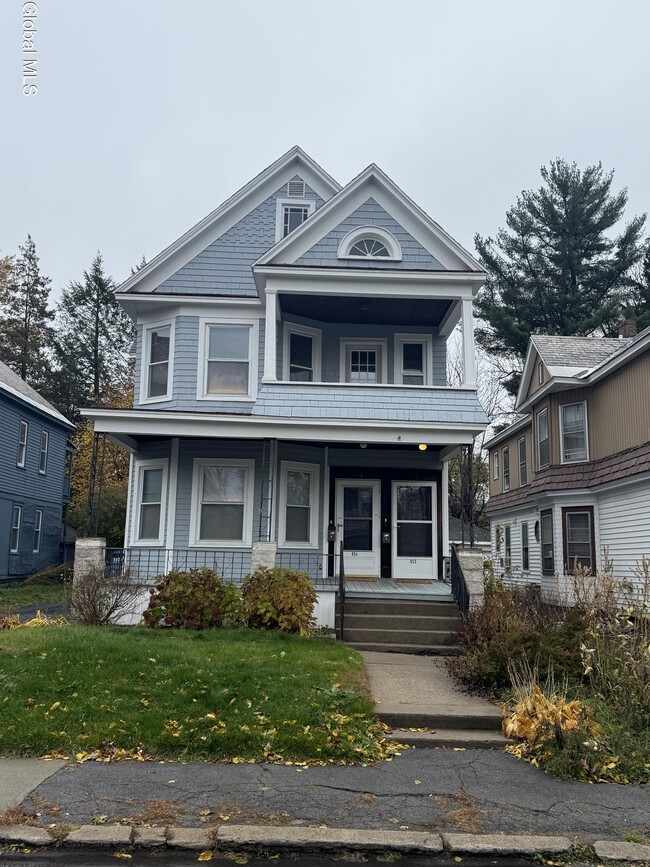 Building Photo - 822 Hampton Ave