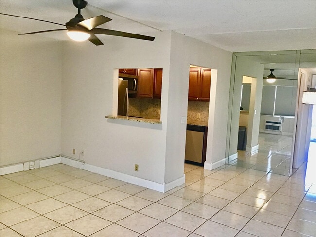 Photo - 135 Fanshaw D Unit 135