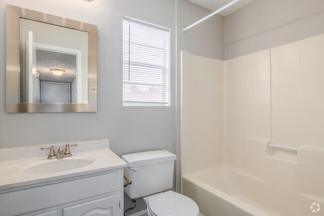 2BR, 1BA - 888SF - Bathroom