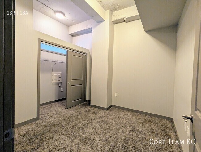 Photo - 306 E 12th St Unit 607