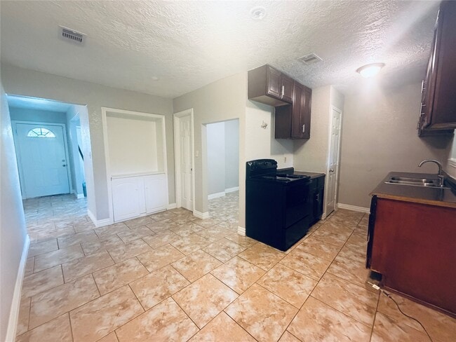 Photo - 12211 Wessex Dr